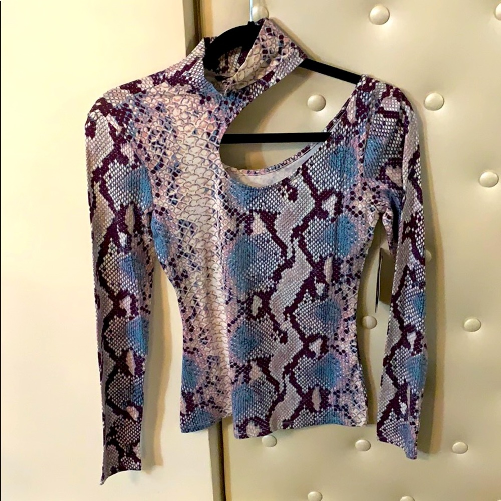 Guess Cut-out Top